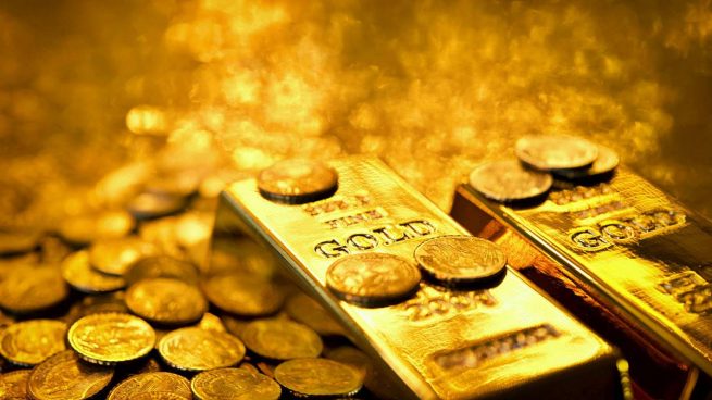 Oro amplía alza tras datos en EEUU que refuerzan expectativas de baja de tasas